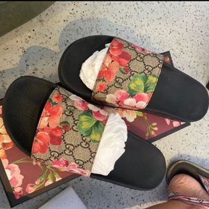Gucci Supreme Bloom Slides